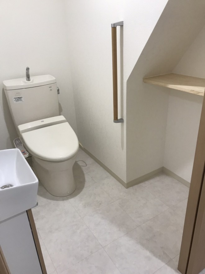 新しいトイレルームはゆったり空間