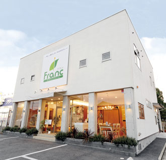 フラン真美ケ丘店の外観